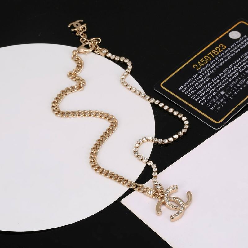 Chanel Necklace 06yxs19